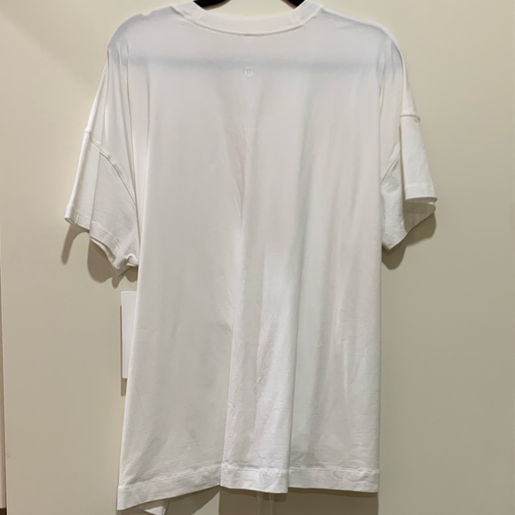 Lululemon 🍋 side v neck tee. - Picture 4 of 6